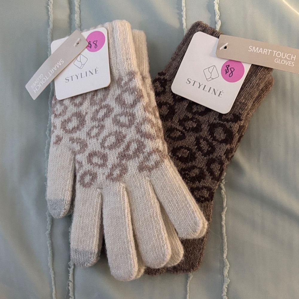 Smart Touch Leopard Print Gloves